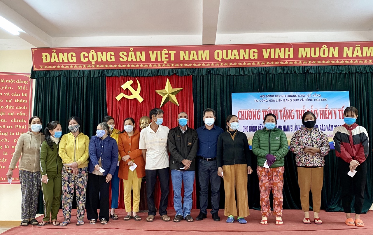 Bình Triều: Tổ chức cấp thẻ BHYT cho các hộ khó khăn bị ảnh hưởng do thiên tai năm 2020