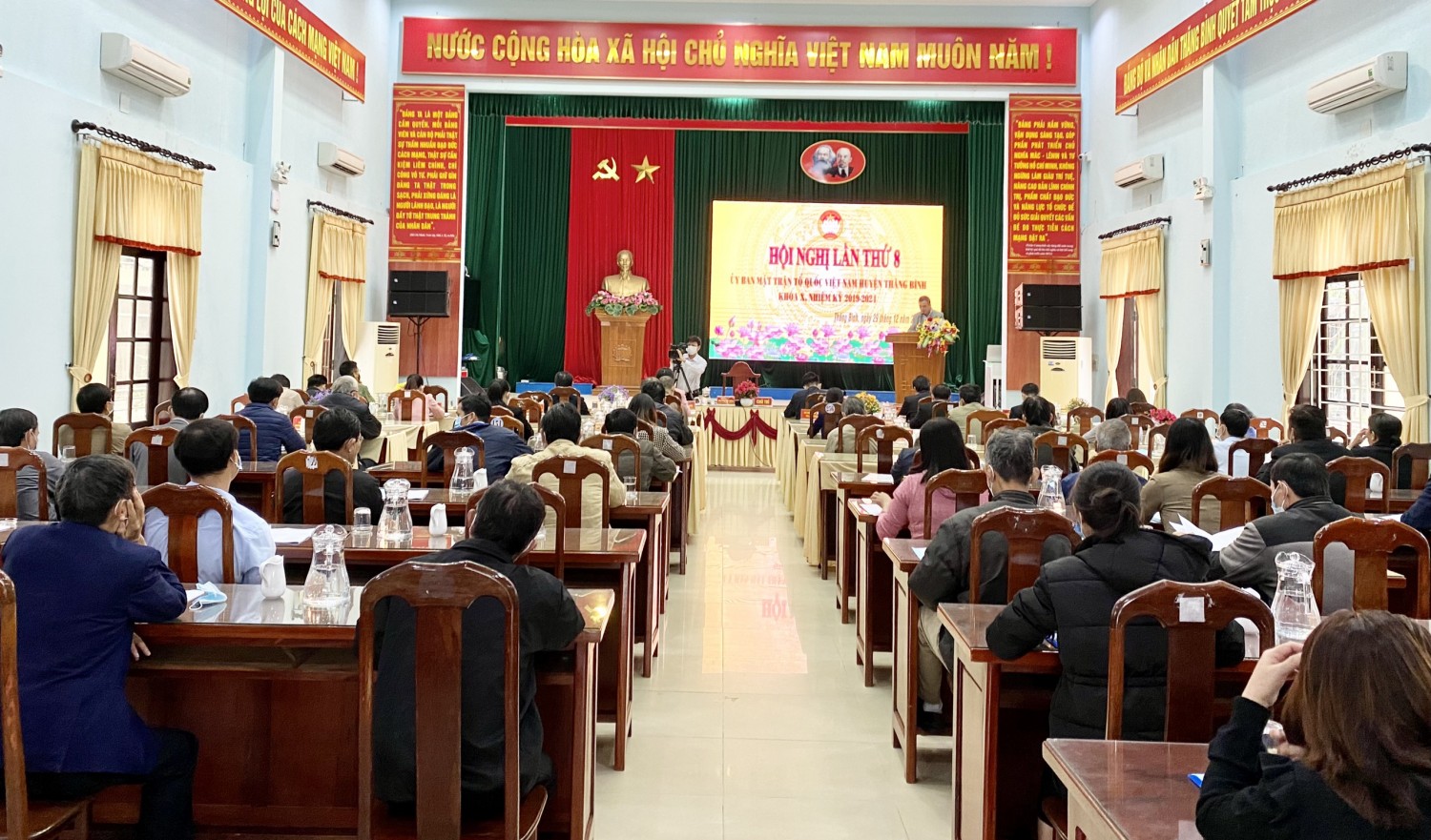 Quang cảnh hội nghị